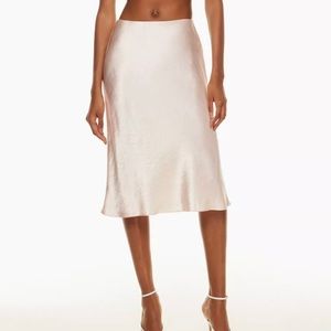 NWT Aritzia Babaton Slip Midi Skirt in denude size 6